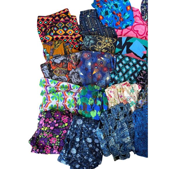 Lularoe tall & curvy bundle of leggings variety of prints colorful soft cozy 26 - Picture 2 of 6